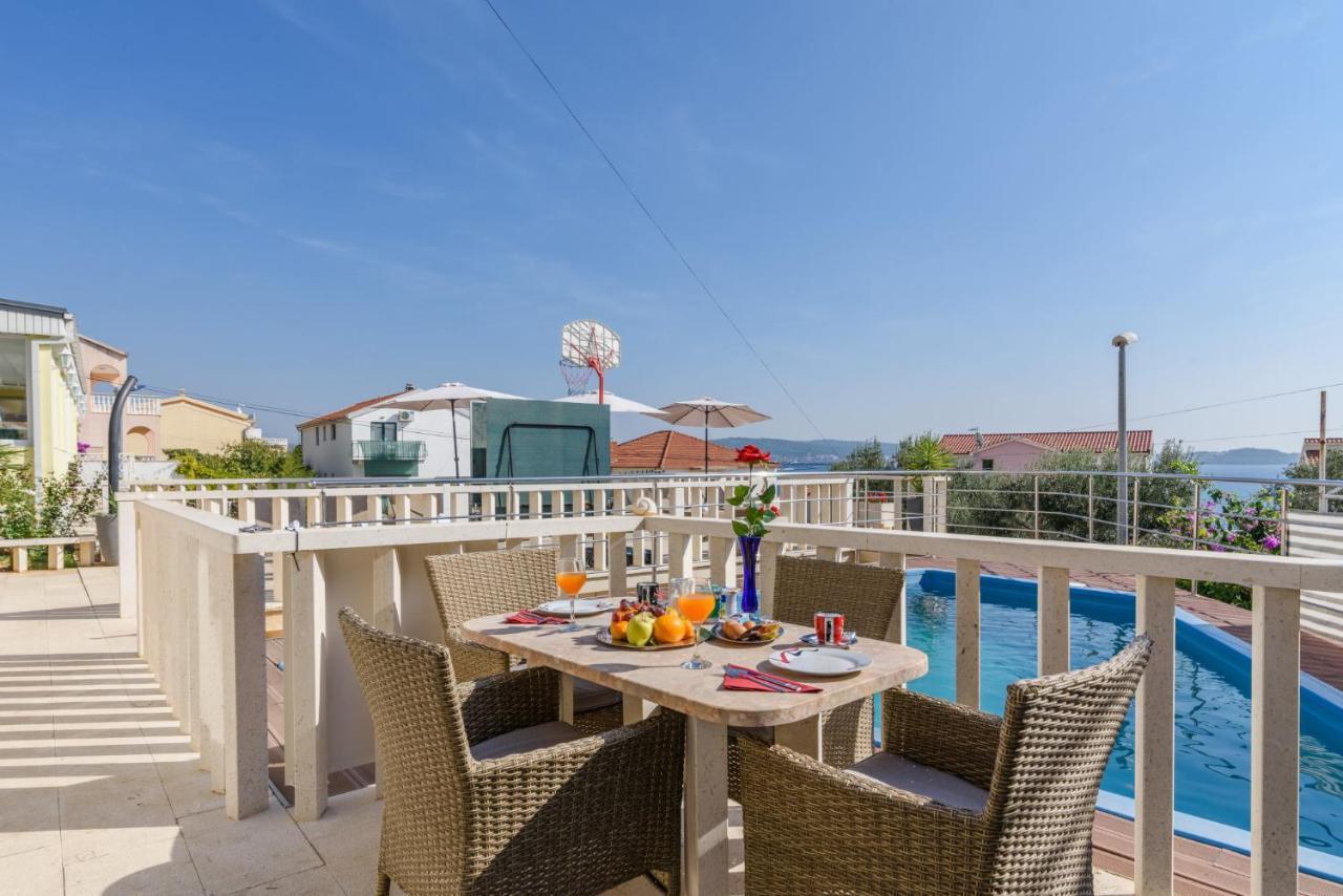 La Bodega Apartments Трогир Экстерьер фото